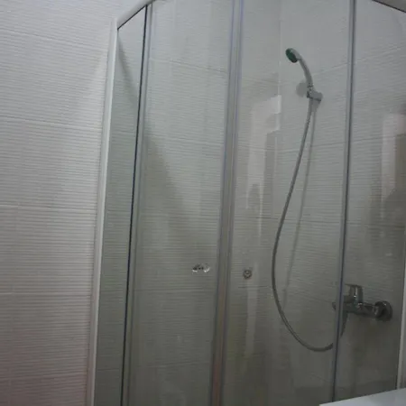 4th Floor דירה